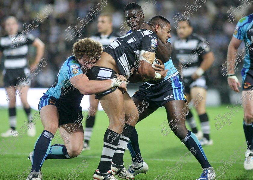 hullfc07 
 langley and worrincey struggle with a determined willie manu 
 Keywords: willie manu, rob warrincey, jamie langley