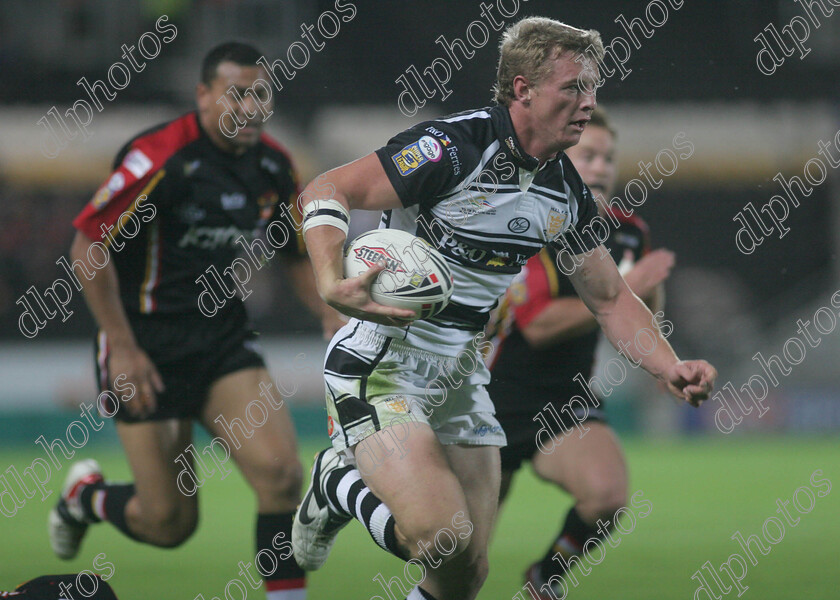 hull-bradford07 
 graeme horne races away from the bradford cover to score a try 
 Keywords: graeme horne