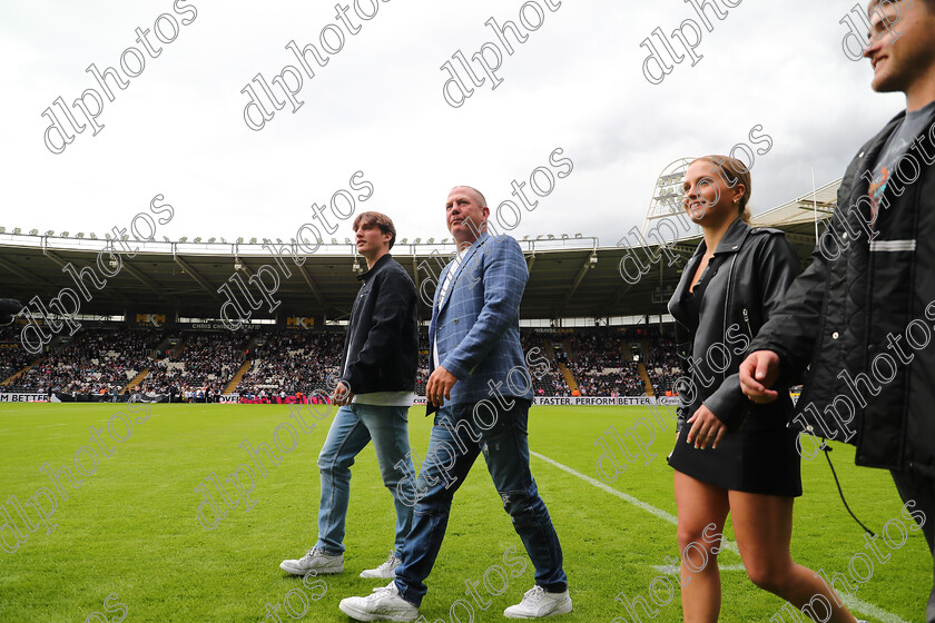 HFC LR0229 
 Hull Fc v Leeds Rhinos
Armed Forces Day,
Jason Smith & family delivery the Matchball