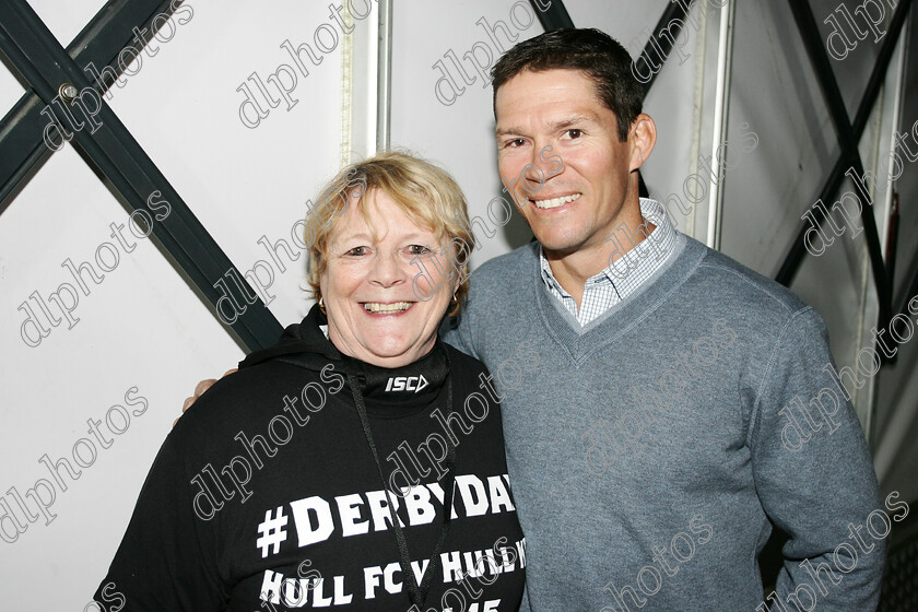 KA4Y7187 
 Sue Smith and Rochard Swain 
 Keywords: Hull FC, Catalan Dragons