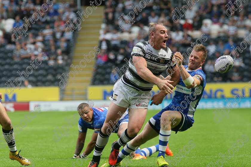 fc-wakefield1382 
 Gareth Ellis offloads 
 Keywords: Hull FC, Wakefield Wildcats