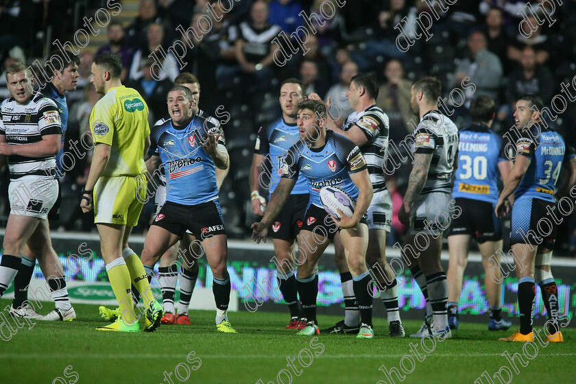 hull-st-helens414 
 st helens players question a decision 
 Keywords: Hull FC, St Helens