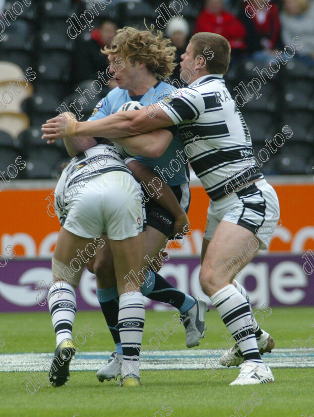 B1FB8419 
 sean long runs into hull defence 
 Keywords: sean long