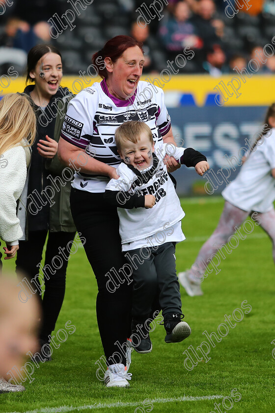 HFC LR0792 
 Hull Fc v Leeds Rhinos
Armed Forces Day,
Energise Club