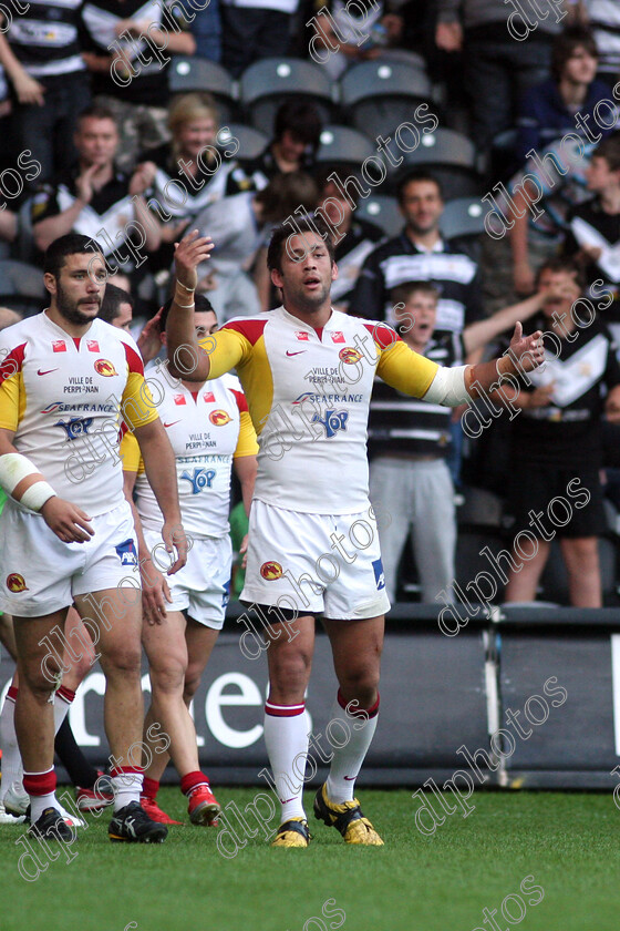 hullfc05 
 elima pleads with his team mates to slide across after hulls first try