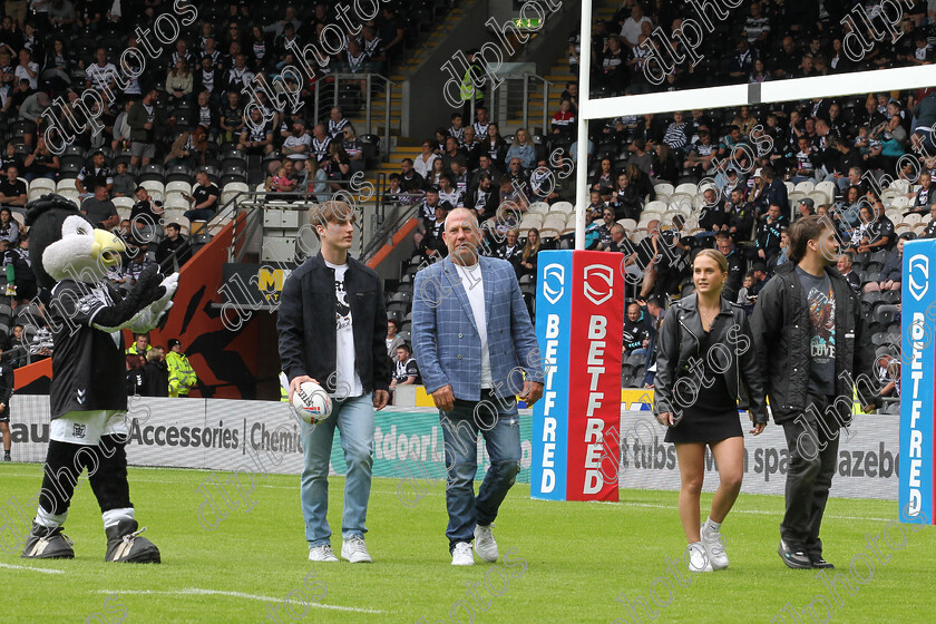 HFC LR0469 
 Hull Fc v Leeds Rhinos
Armed Forces Day,
Jason Smith & family delivery the Matchball