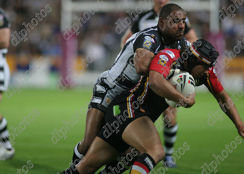 hullfc-bradford01 
 gareth raynor bundles marcus st hilaire into touch