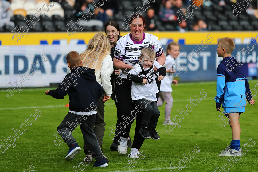 HFC LR0788 
 Hull Fc v Leeds Rhinos
Armed Forces Day,
Energise Club