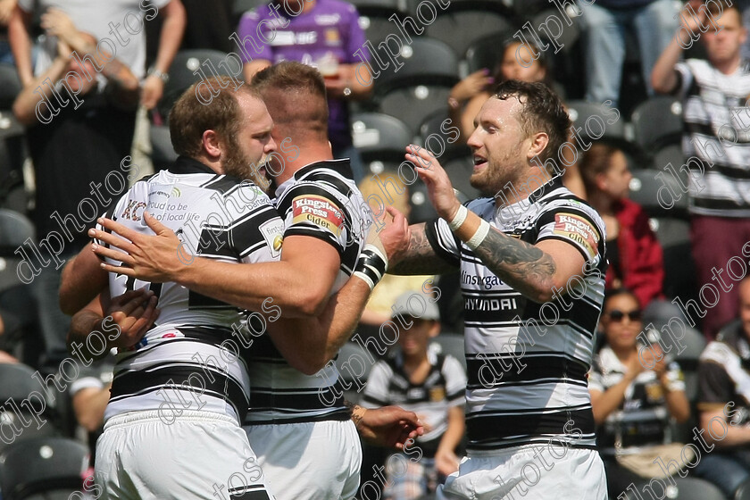 fc-castleford0145 
 fc players congratulate Richard Whiting 
 Keywords: Hull FC, Castleford Tigers