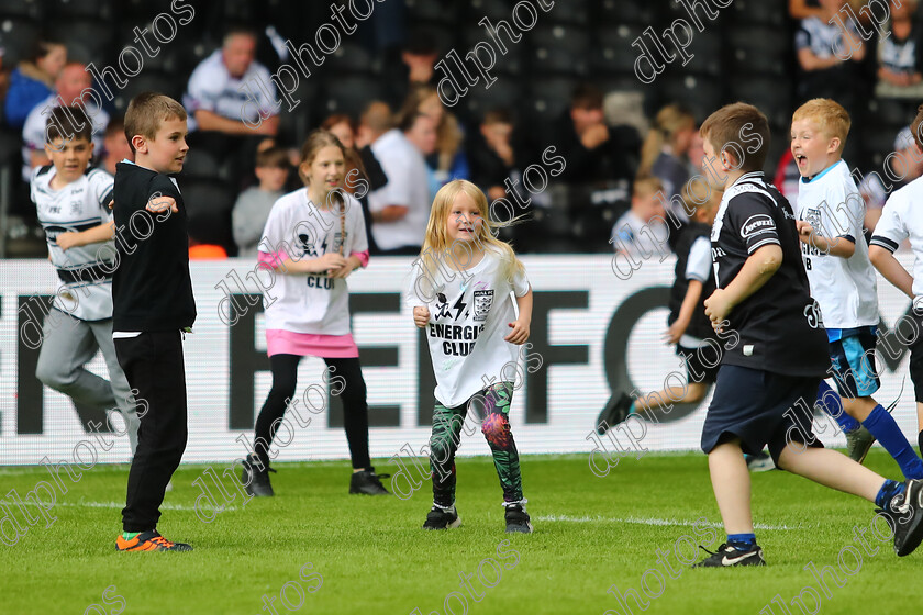 HFC LR0740 
 Hull Fc v Leeds Rhinos
Armed Forces Day,
Energise Club