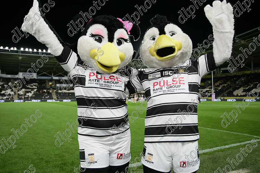 3211fc-giants 
 Hull Fc v Huddersfield Giants
Airlie and Girlie Bird