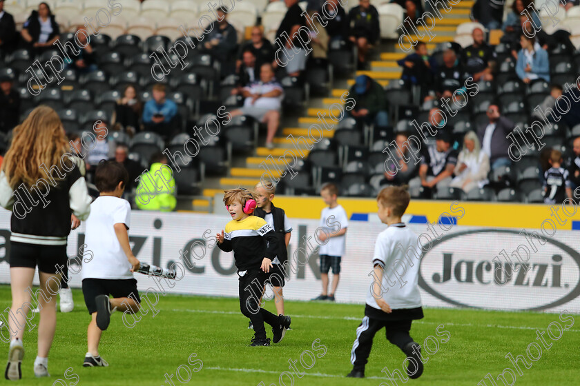 HFC LR0745 
 Hull Fc v Leeds Rhinos
Armed Forces Day,
Energise Club