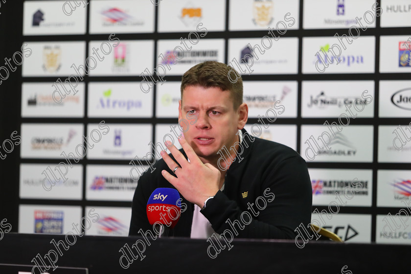 HFC CD58616 
 Hull FC v Catalan Dragons

Lee Radford faces the press