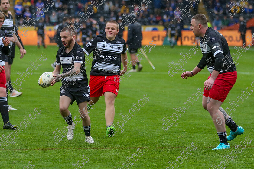 HF LR16880 
 Hull FC v Leeds Rhinos