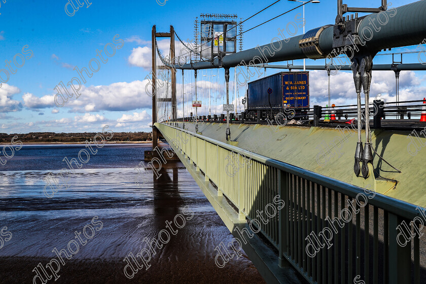 AQ3I8320 
 Humber Bridge 
 Keywords: Humber Bridge