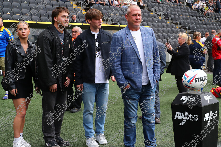 HFC LR0181 
 Hull Fc v Leeds Rhinos
Armed Forces Day,
Jason Smith & family delivery the Matchball