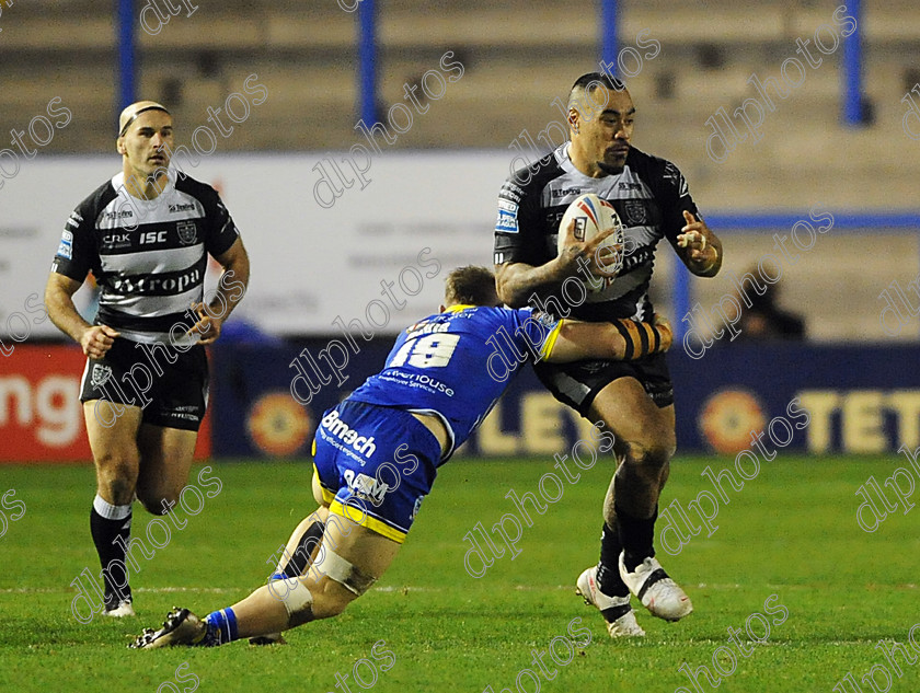 FonuaMahe1-12-1120 
 Super League - Warrington v Hull FC - Thursday 12 November at Halliwell Jones Stadium Warrrington