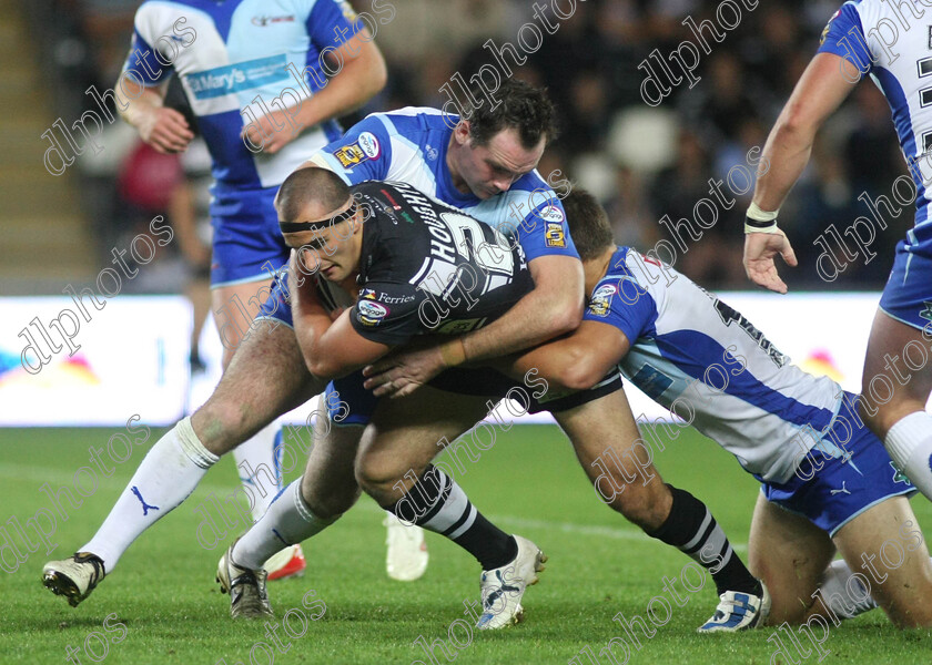 hullfc08 
 heckenberg gets to grips with houghton 
 Keywords: danny houghton