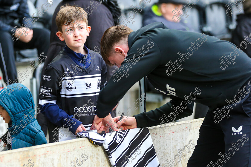 FC LL141670 
 Hull FC v Leigh Leopards